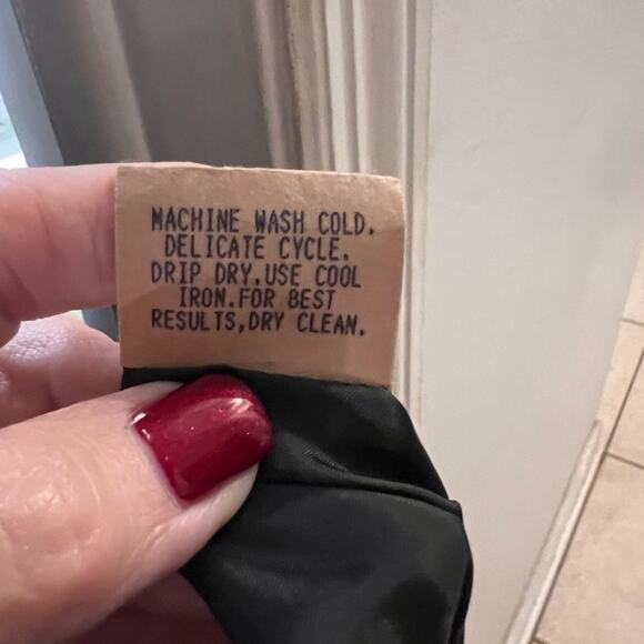 Joan Walter’s black long line 2 button vintage blazer size 16 - Picture 5 of 7